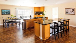 House (4 Bedrooms) | Interior - West Ridge by Avantstay Pool, Fire Pit, Al Fresco Dining 7 Mins to Downtown (Scottsdale)