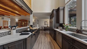 Interior - Sparrow by Avantstay Modern Mountain Retreat w/ Hot Tub, Pool Table & Games! (Truckee)