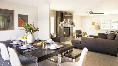 Indigo By Avantstay Sleek & Charming Home 2 Blks From Bay w/ Hot Tub!
