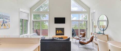 House (3 Bedrooms) | Front of property