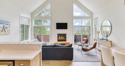 Emerald Elk at Village Creek by Avantstay Close to Slopes & Village w/ Views