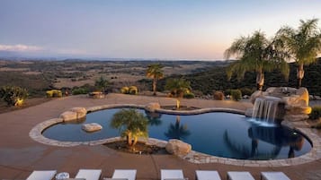 Villa (6 Bedrooms) | Bahagian dalam