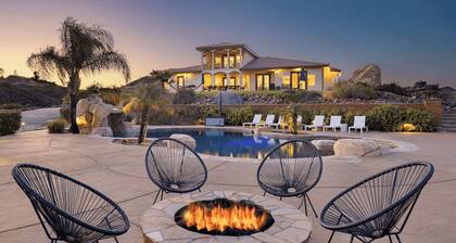 Colina by Avantstay Secluded Mountain Top Oasis w/ Pool, Hot Tub & Putting Green!