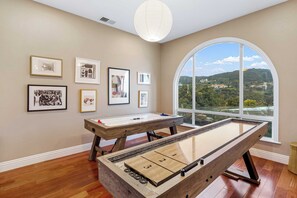 Villa (6 Bedrooms) | Interior