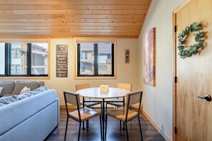 Interior - Lulu City 5C by Avantstay Practical Condo Near the Slopes & Downtown (Telluride)