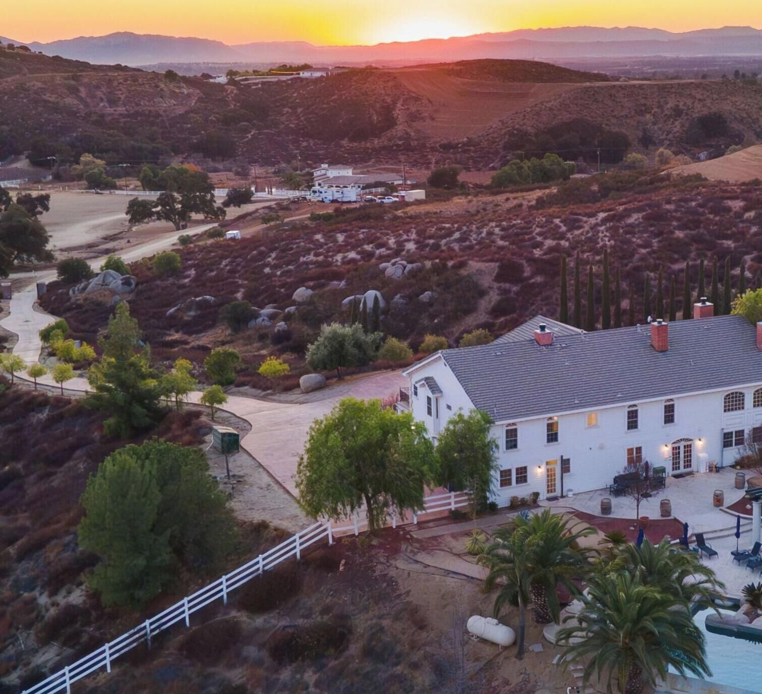 Villa (6 Bedrooms) | Extérieur