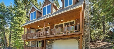 House (4 Bedrooms) | Exterior