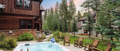 House (6 Bedrooms) | Front of property