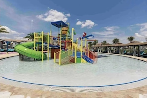 Children’s area - Amazing Lakeview 4 BR Vacation Home with Heated Pool! Near All Parks. (Haines City)