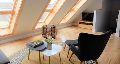 Stunning brand new 2 bedroom Loft amidst nature