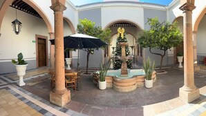 Unclassified image, 2 of 19, button - Hotel Boutique Plaza Madero (Salvatierra)