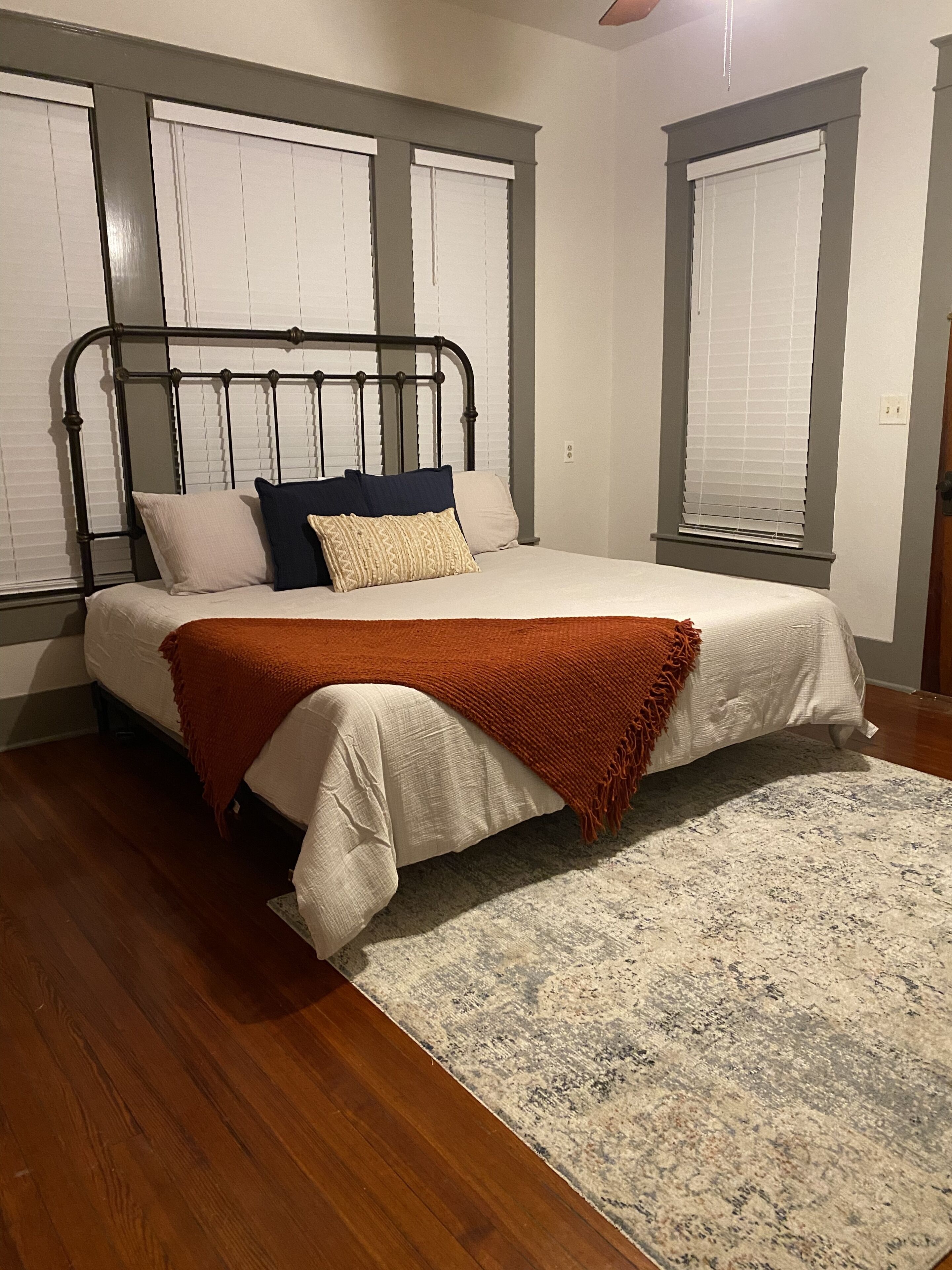 Serendipity Haus~5 minute walk to Comal Tube Shoot