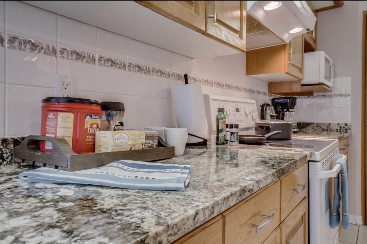 Big family home w/ Deck, Ping Pong, BBQ & Garage