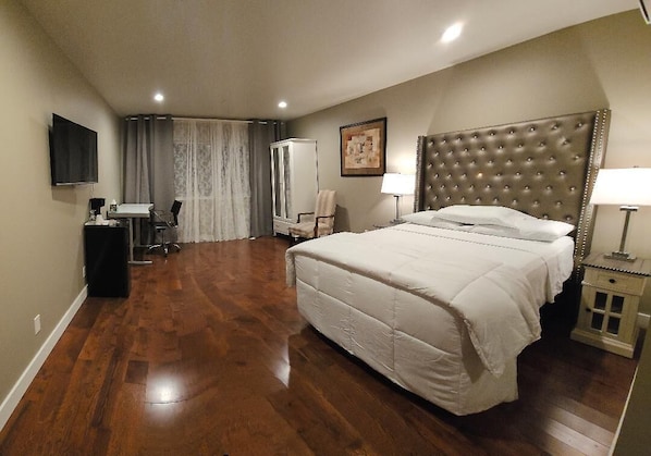 Comfort Single Room, 1 Queen Bed