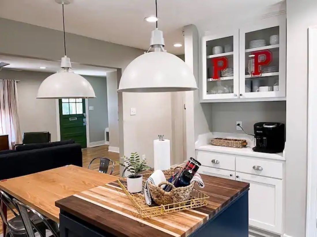 Preppy Pad of Conway