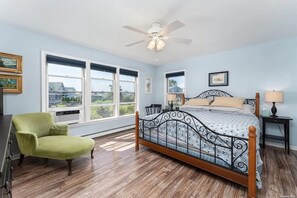 3 bedrooms, iron/ironing board, travel crib, free WiFi