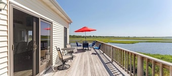Waterfront Home with Dock! Amazing Views! Close To Beaches!