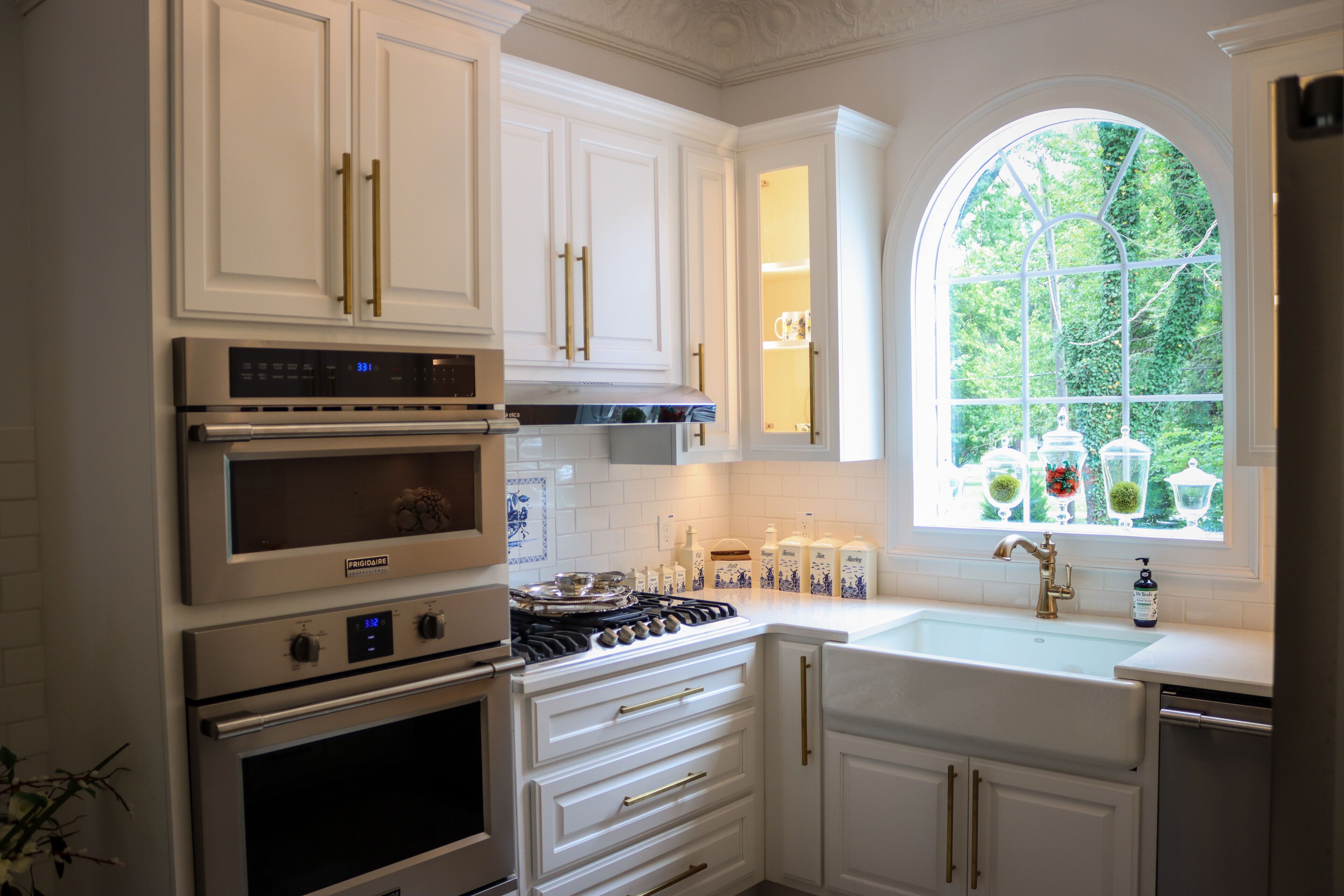 Charming Historic Victorian Home W/Fireplace