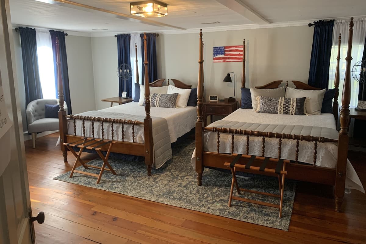 Standard Quadruple Room, Ensuite (Lookout Mountain) | 1 bilik tidur