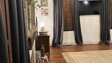 Signature Double Room, Ensuite (1831 Cabin) | 1 bedroom