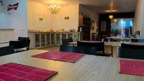 Esmorzar diari complet gratuït 