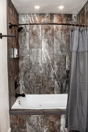 Duschwanne, Whirlpool