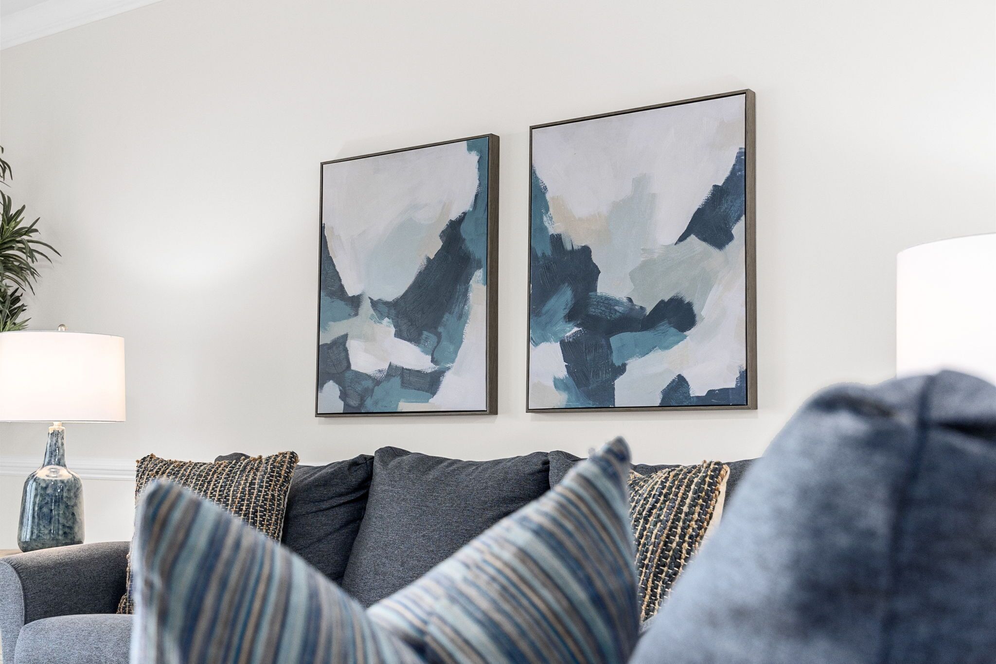 Stunning Newly Renovated 2BR 2BA Villa Near Beach