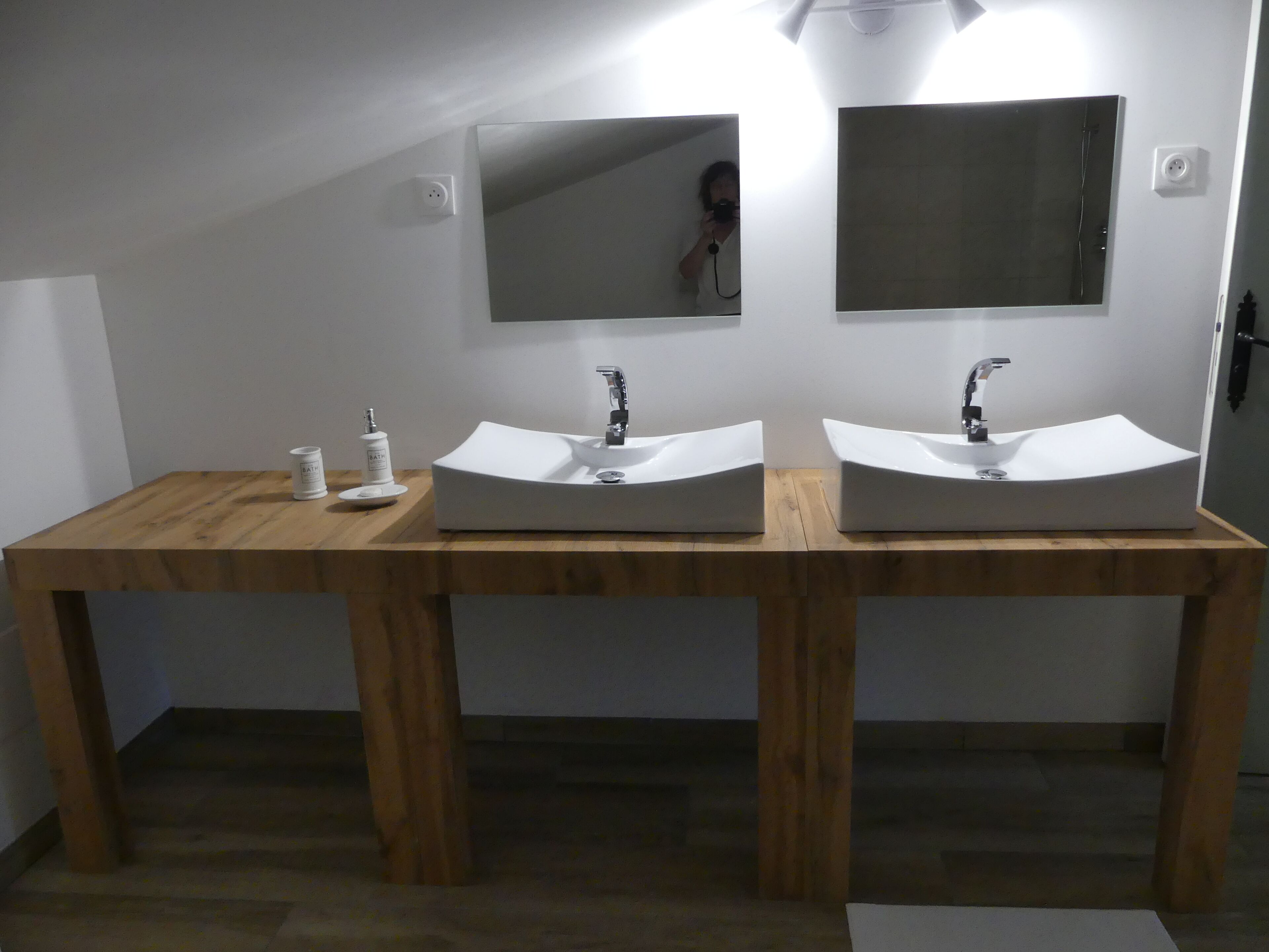 Maison de 300m2 Piscine, Salle de Sport et Salle de Cinéma aux Portes du Lubéron