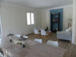 Interior - Maison de 300m2 Piscine, Salle de Sport et Salle de Cinéma aux Portes du Lubéron (cavaillon)