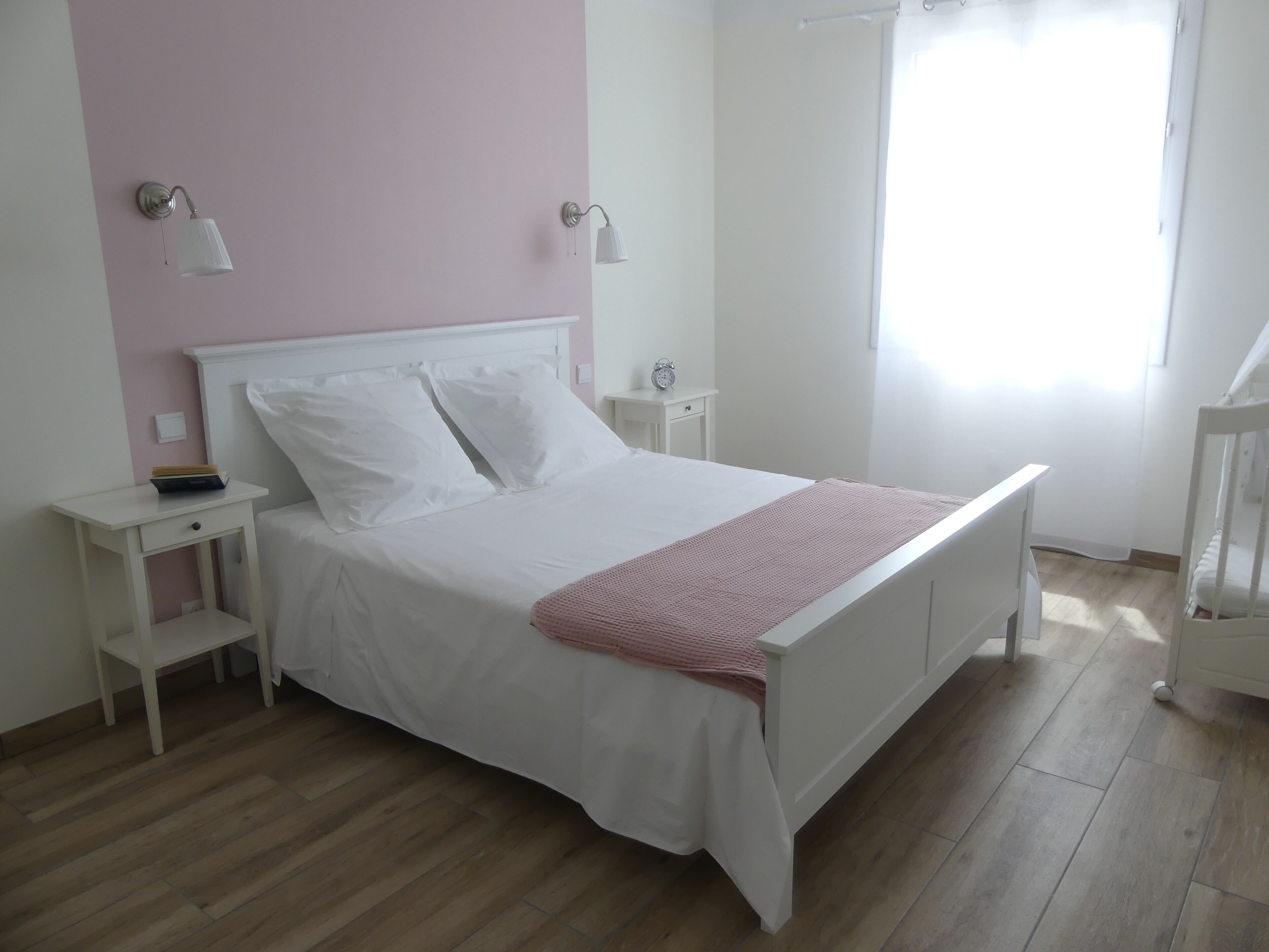 6 dormitorios, escritorio, tabla de planchar con plancha y wifi