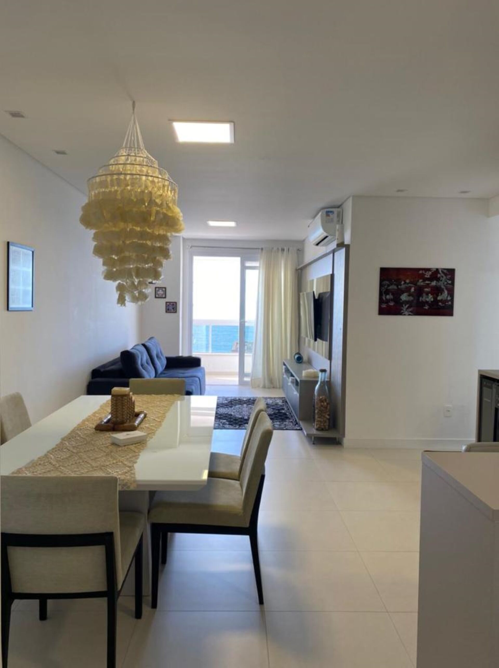 Apto Espelho das aguas Ingleses Floripa | Área de estar | Smart TV 42 polegadas com canais digitais, TV