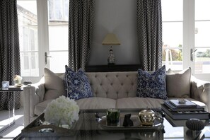 Interior - Total privacy guaranteed, gated, 50 acres, lake, tennis court, Moto x track.  (Adversane)