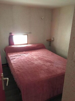 3 chambres, lit parapluie