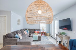 Smart TV, DVD player, books