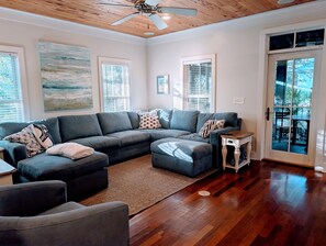 Smart TV - 3 BR Family Home on 30A, Walking Distance to the Beach and Pool! (Seacrest)