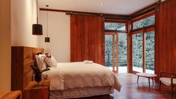 Cascata Sede Bela Vista | Premium bedding, down comforters, pillowtop beds, individually decorated