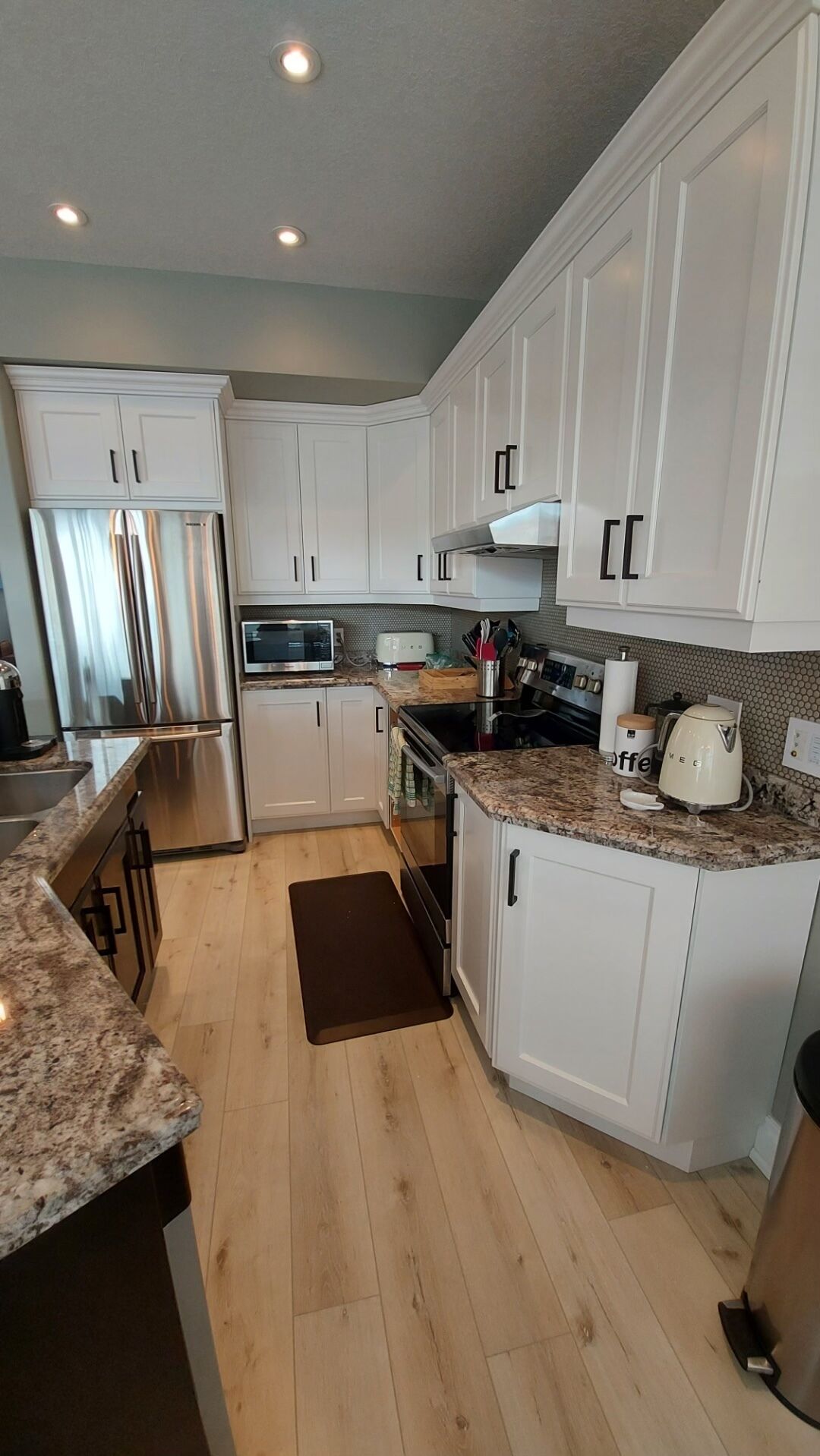 Luxury lakeside A-Frame 