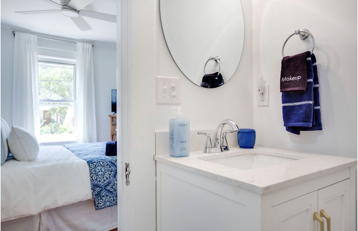 The Blue Bungalow- NC State, ITB, Cameron Village