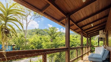 Premium House, 2 Bedrooms, Private Pool, Mountain View | Garden view