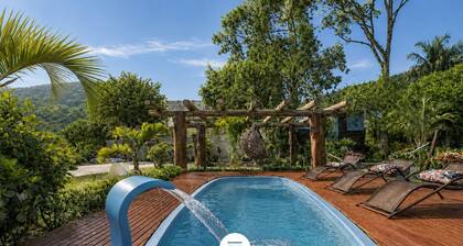 Casa com Piscina em Gov Celso Ramos - SC