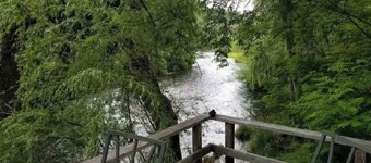 Adorable 1 bedroom cottage on the river.