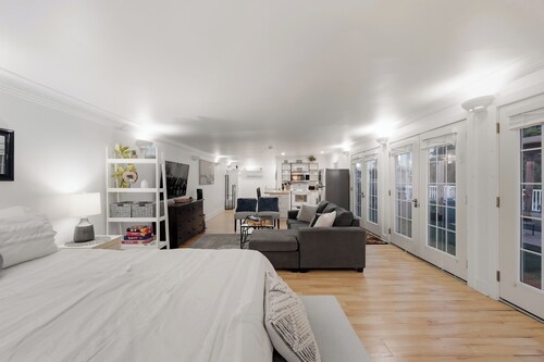 The Boat House Loft | Waterfront Rooftop Terrace