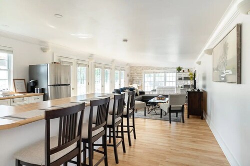 BOATHOUSE LOFT - Loft with million dollar views!