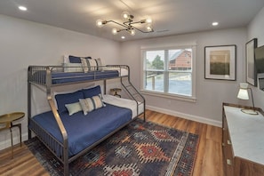 2 bedrooms, iron/ironing board, travel cot, WiFi