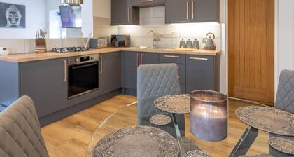 The Spencer Suite - UK40476