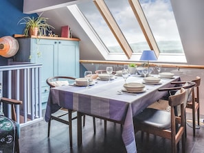 Dining - 3 bedroom accommodation in Kendal and Lakes Gateway (Kendal and Lakes Gateway)