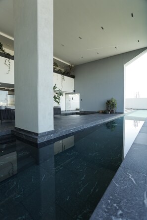 Piscine extérieure, piscine chauffée