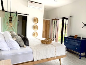 1 chambre, fer et planche à repasser, Wi-Fi gratuit, draps fournis