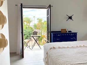 1 chambre, fer et planche à repasser, Wi-Fi gratuit, draps fournis