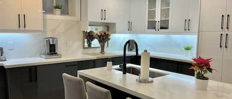 Frigorífic, microones, forn i rentaplats